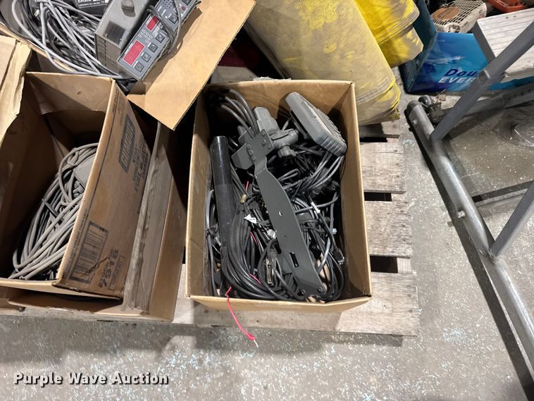 image for item FB7343 Light bars