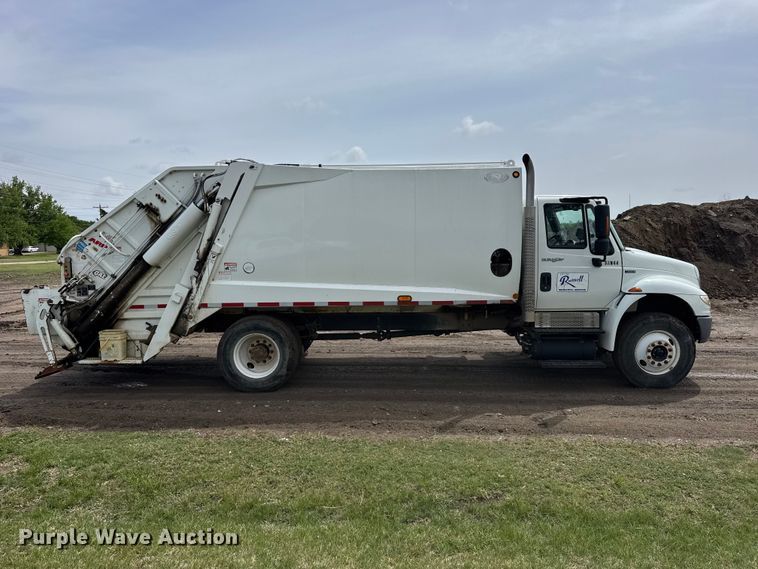 image for item FB7344 2012 International DuraStar refuse truck