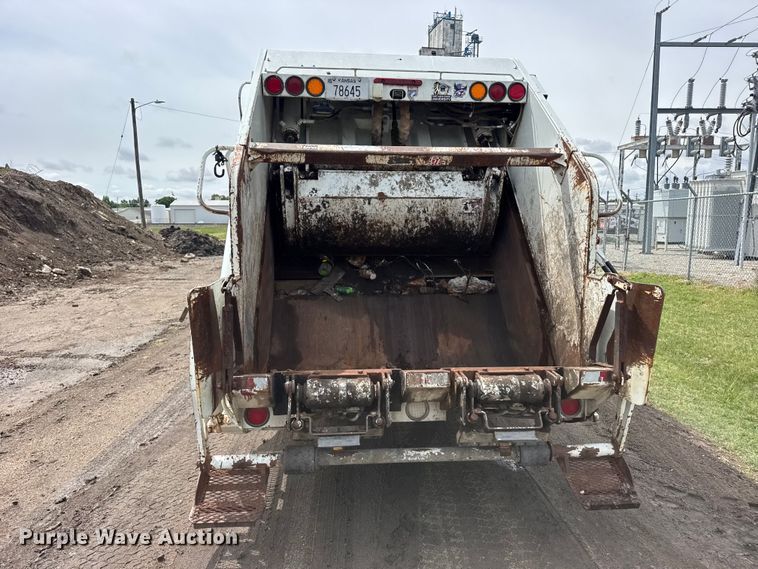 image for item FB7344 2012 International DuraStar refuse truck