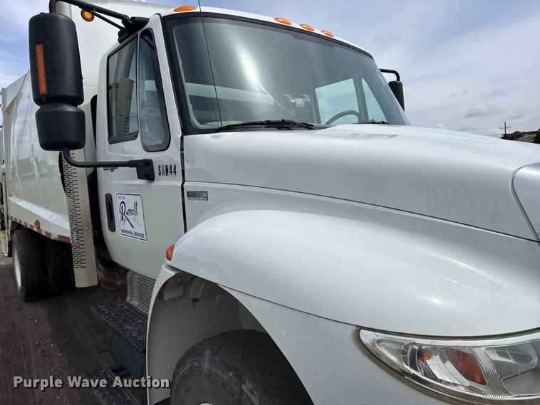 image for item FB7344 2012 International DuraStar refuse truck