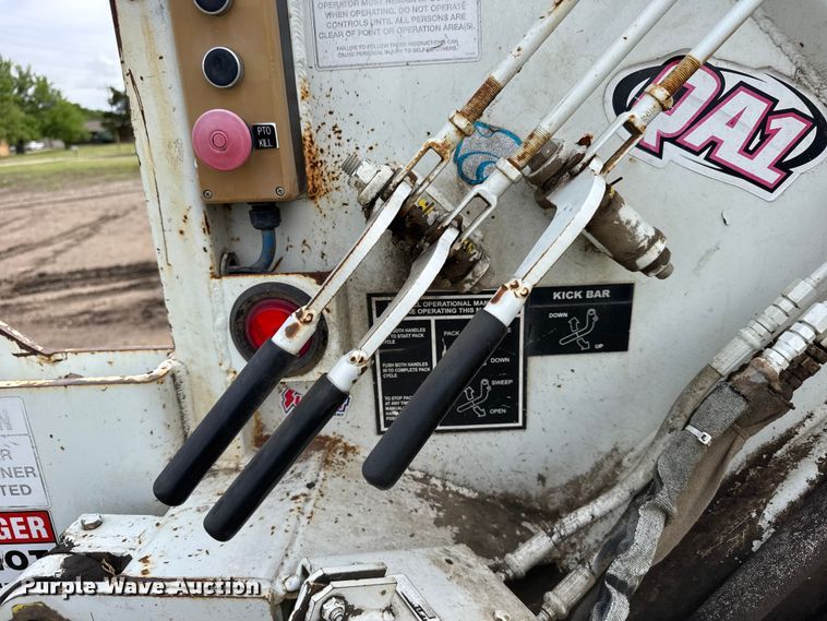 image for item FB7344 2012 International DuraStar refuse truck