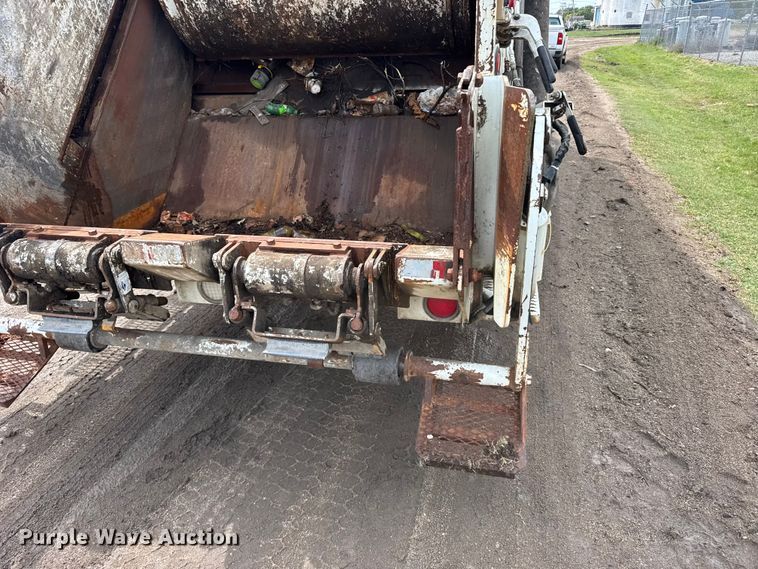 image for item FB7344 2012 International DuraStar refuse truck