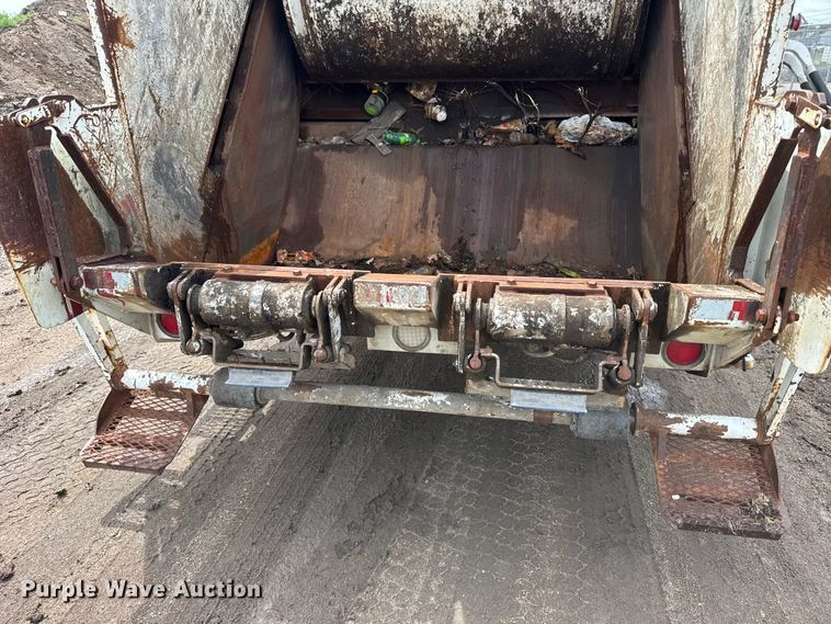 image for item FB7344 2012 International DuraStar refuse truck