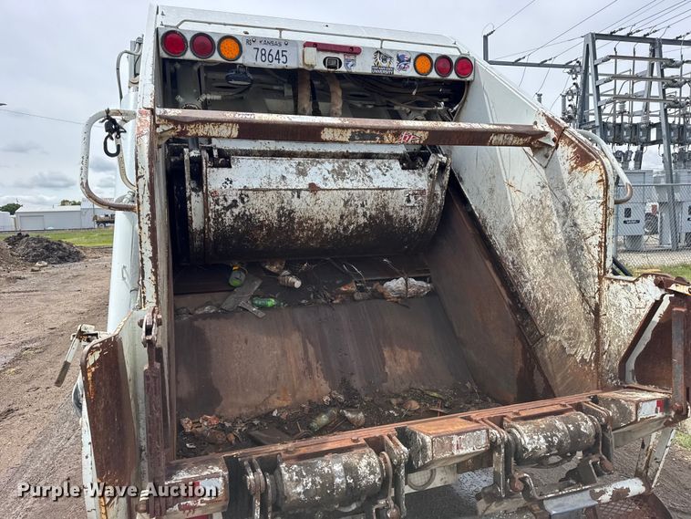 image for item FB7344 2012 International DuraStar refuse truck