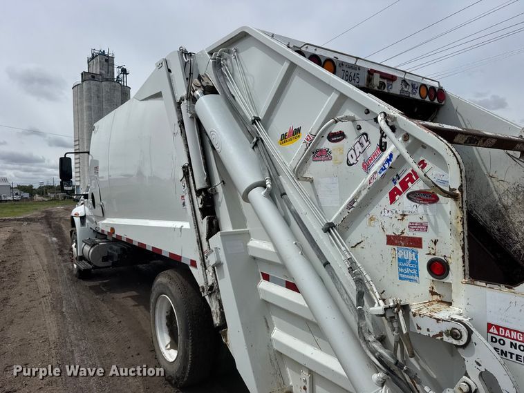 image for item FB7344 2012 International DuraStar refuse truck