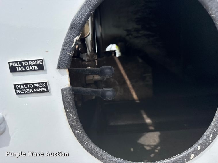 image for item FB7344 2012 International DuraStar refuse truck
