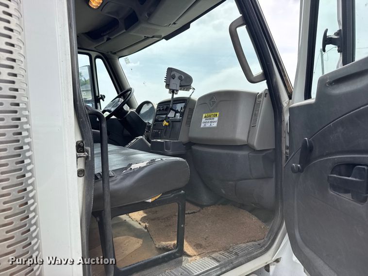 image for item FB7344 2012 International DuraStar refuse truck