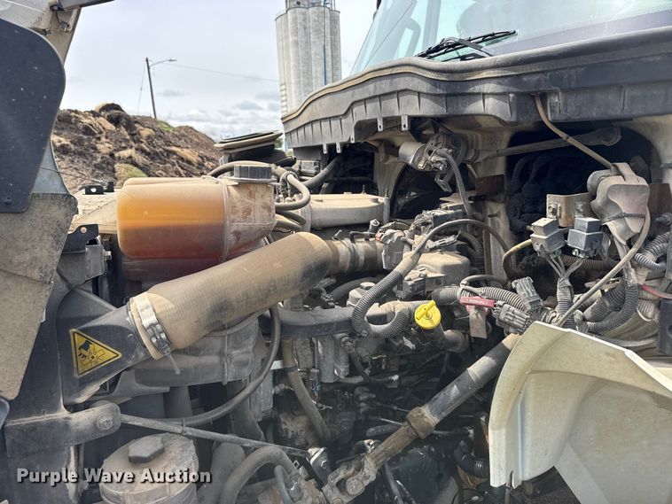 image for item FB7344 2012 International DuraStar refuse truck
