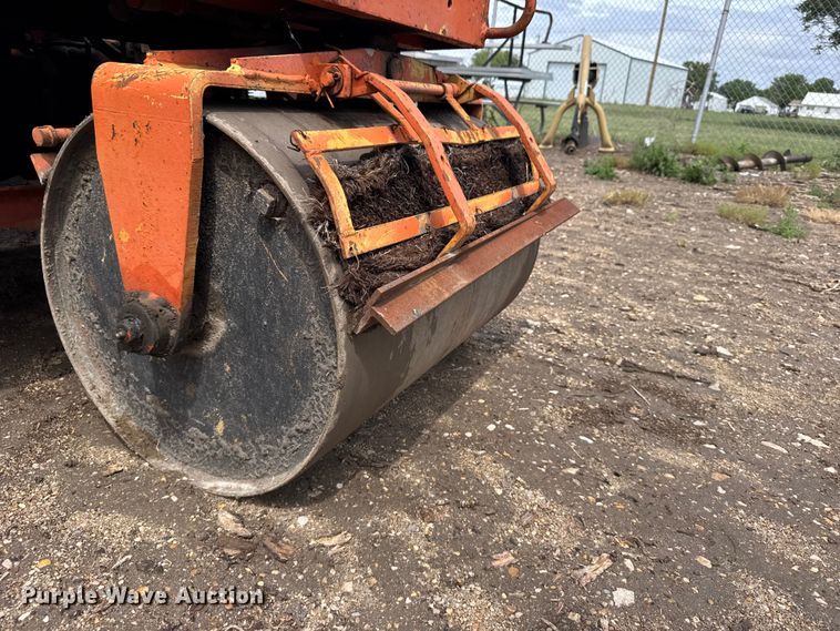 image for item FB7345 Vibrapac double drum vibratory roller