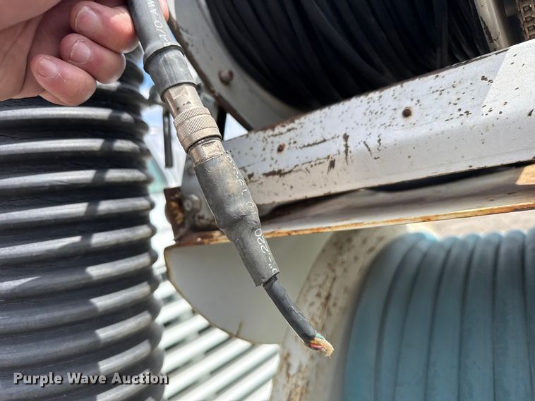 image for item FB7346 2000 International 4700 vacuum truck