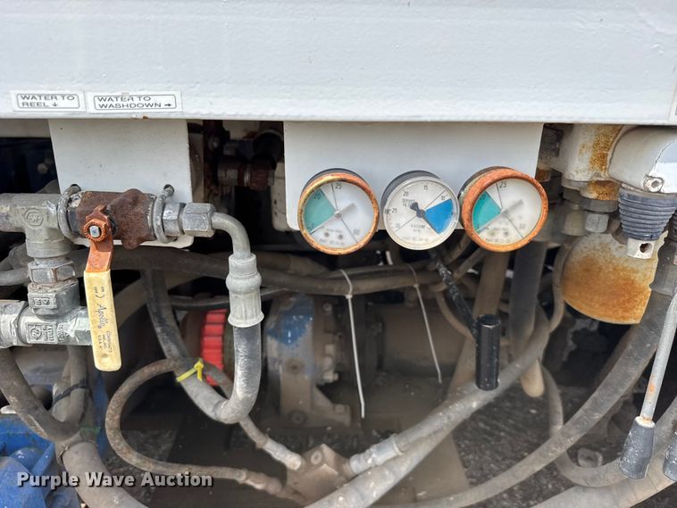 image for item FB7346 2000 International 4700 vacuum truck