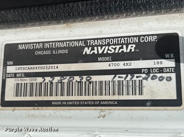 image for item FB7346 2000 International 4700 vacuum truck