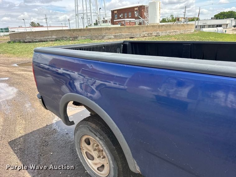image for item FB7347 1997 Ford F150 pickup truck
