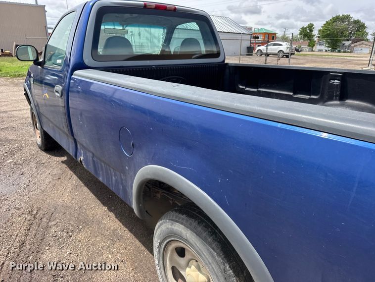 image for item FB7347 1997 Ford F150 pickup truck