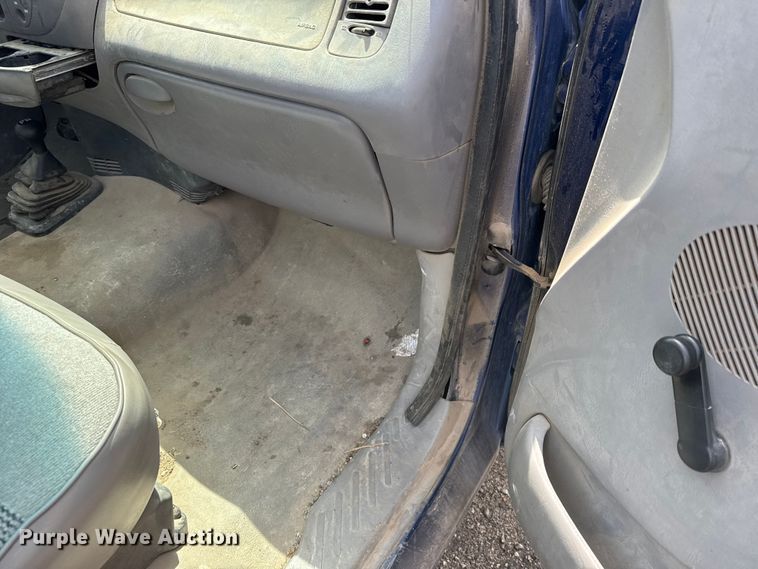 image for item FB7347 1997 Ford F150 pickup truck