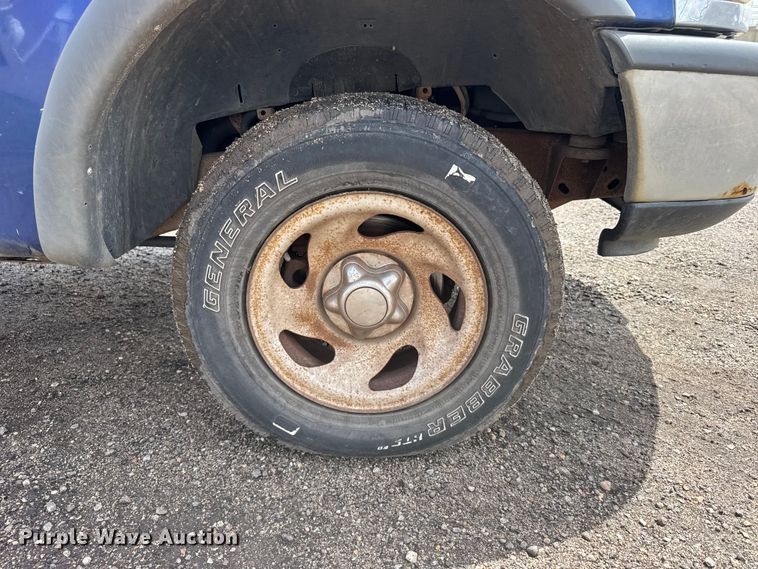 image for item FB7347 1997 Ford F150 pickup truck
