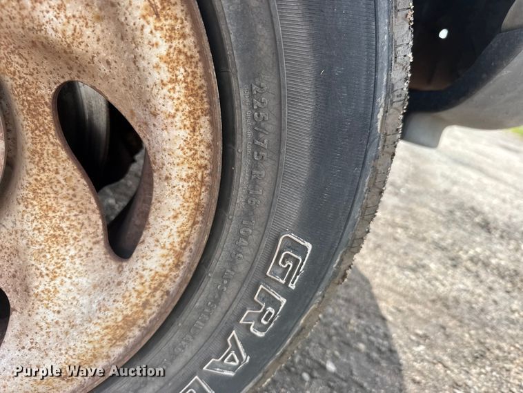 image for item FB7347 1997 Ford F150 pickup truck