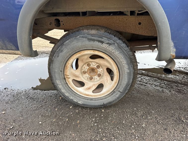 image for item FB7347 1997 Ford F150 pickup truck