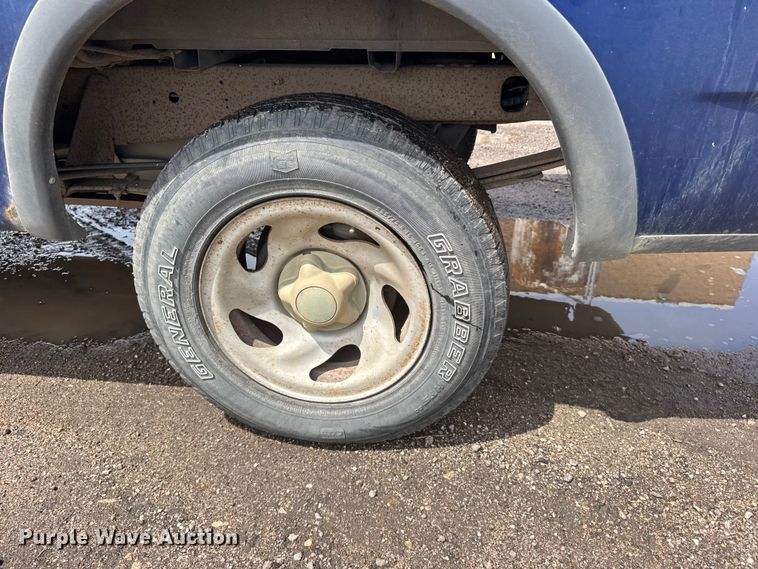 image for item FB7347 1997 Ford F150 pickup truck