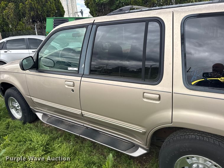 image for item FB7350 1997 Ford Explorer SUV
