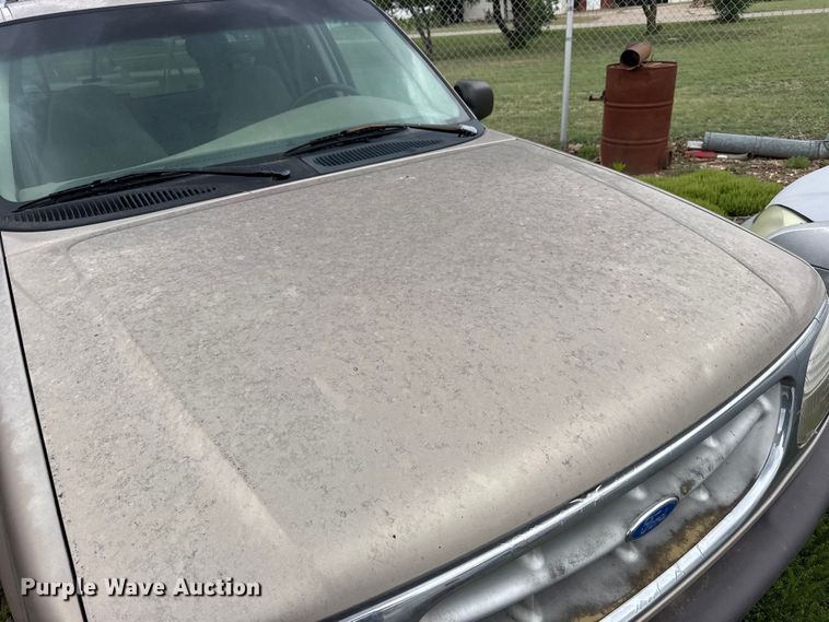 image for item FB7350 1997 Ford Explorer SUV