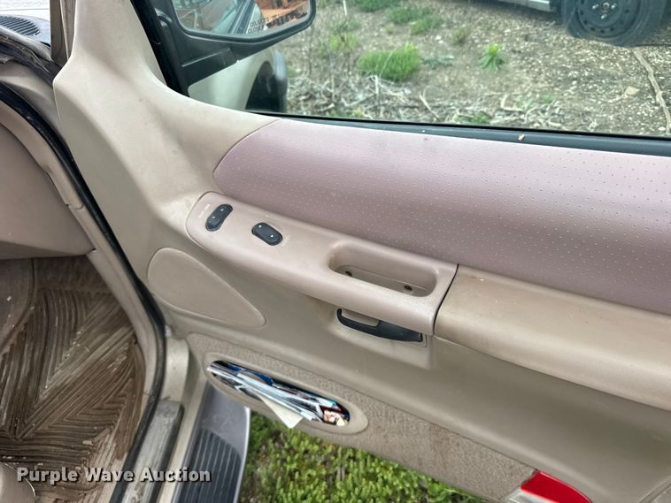 image for item FB7350 1997 Ford Explorer SUV