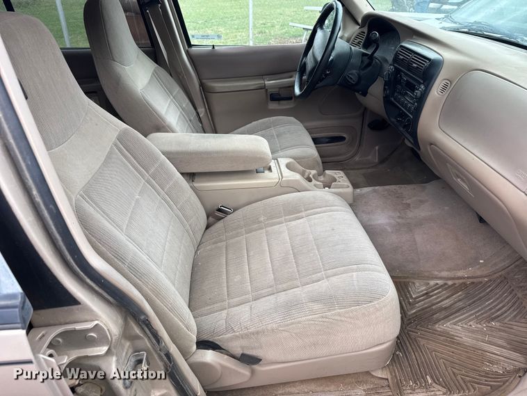 image for item FB7350 1997 Ford Explorer SUV