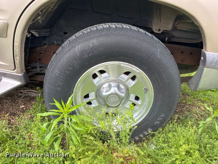 image for item FB7350 1997 Ford Explorer SUV