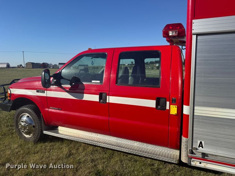 image for item FB7378 2000 Ford F550 Super Duty crew cab rescue vehicle