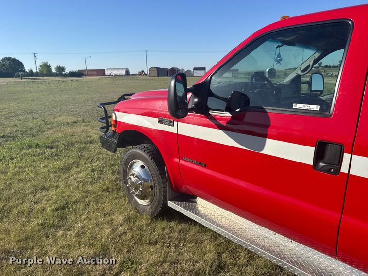 image for item FB7378 2000 Ford F550 Super Duty crew cab rescue vehicle