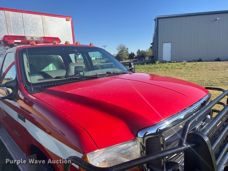 image for item FB7378 2000 Ford F550 Super Duty crew cab rescue vehicle