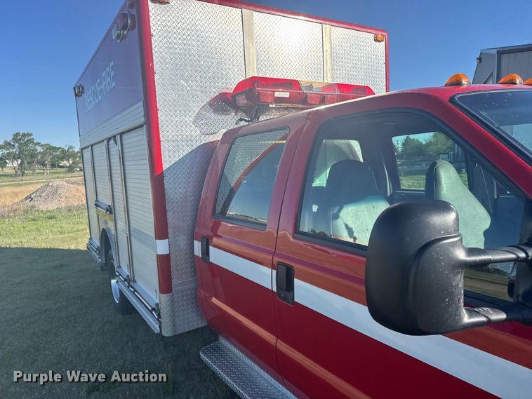 image for item FB7378 2000 Ford F550 Super Duty crew cab rescue vehicle