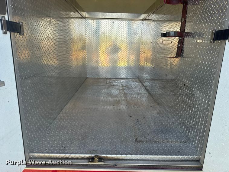 image for item FB7378 2000 Ford F550 Super Duty crew cab rescue vehicle