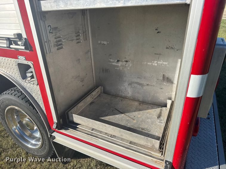 image for item FB7378 2000 Ford F550 Super Duty crew cab rescue vehicle