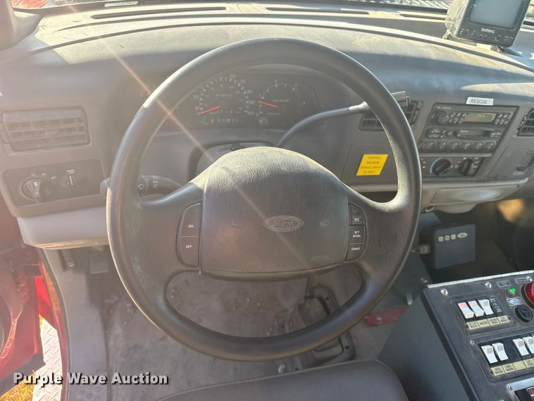 image for item FB7378 2000 Ford F550 Super Duty crew cab rescue vehicle