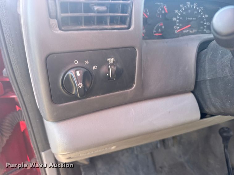 image for item FB7378 2000 Ford F550 Super Duty crew cab rescue vehicle