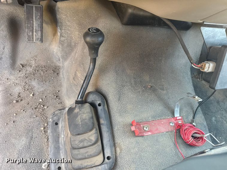 image for item FB7378 2000 Ford F550 Super Duty crew cab rescue vehicle
