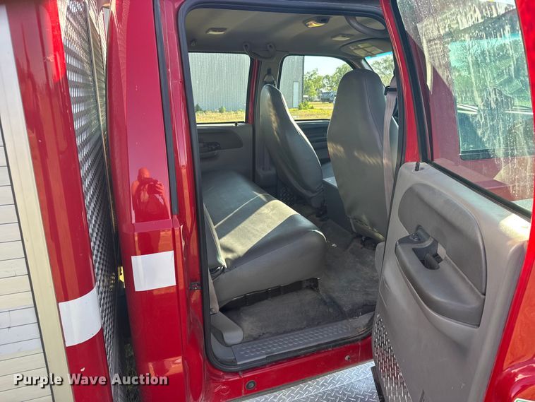 image for item FB7378 2000 Ford F550 Super Duty crew cab rescue vehicle