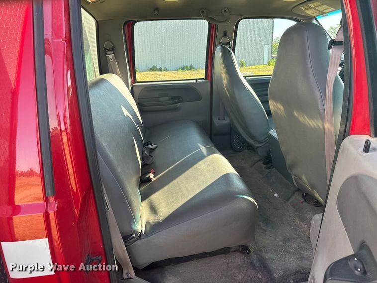 image for item FB7378 2000 Ford F550 Super Duty crew cab rescue vehicle