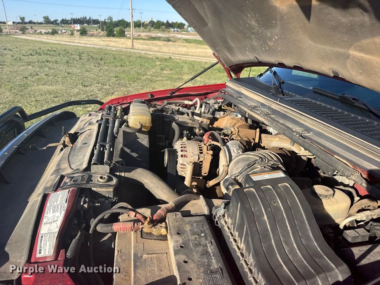 image for item FB7378 2000 Ford F550 Super Duty crew cab rescue vehicle