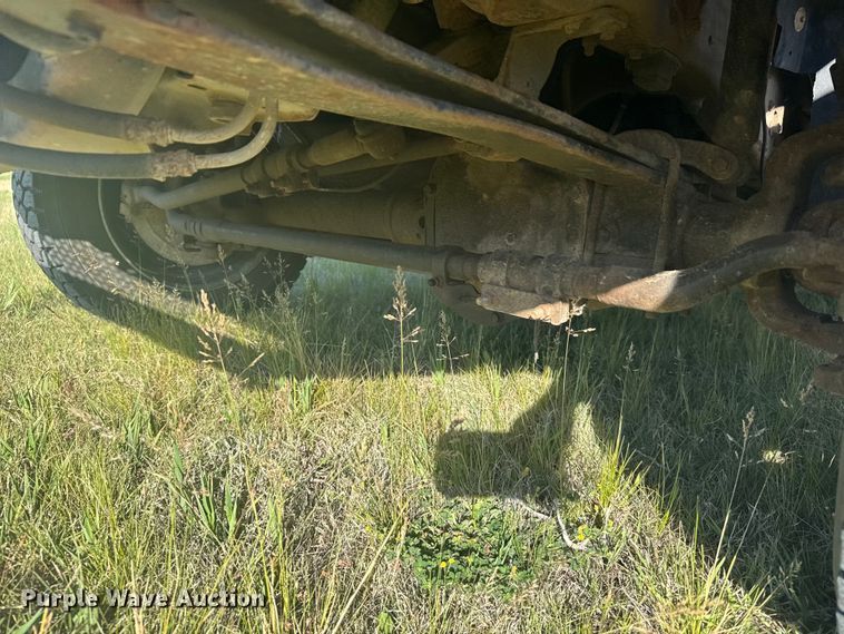 image for item FB7378 2000 Ford F550 Super Duty crew cab rescue vehicle