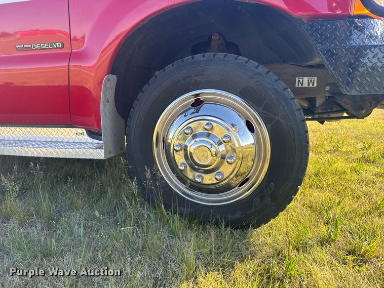 image for item FB7378 2000 Ford F550 Super Duty crew cab rescue vehicle