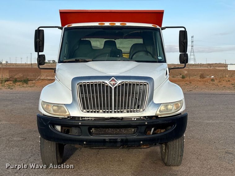 image for item FC2218 2012 International MA025 pothole patcher truck