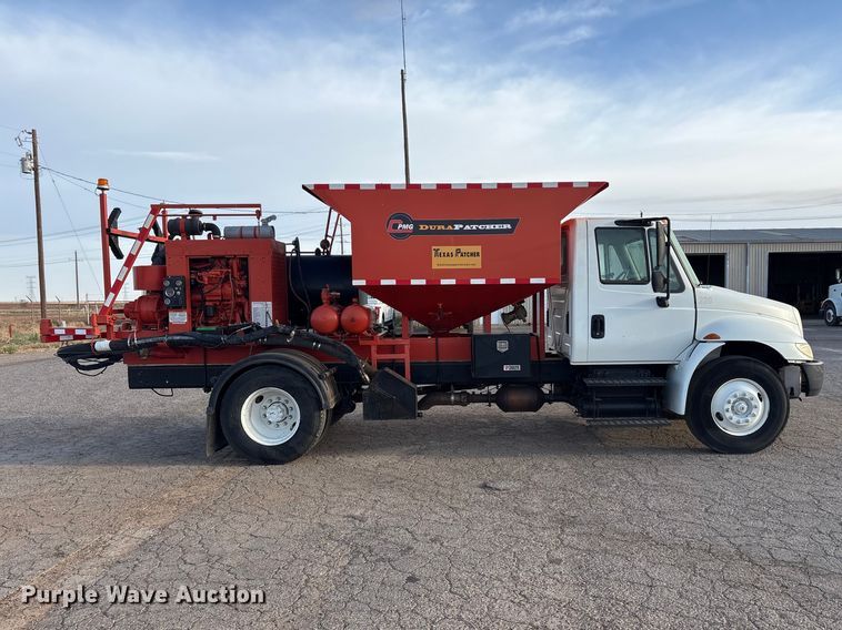 image for item FC2218 2012 International MA025 pothole patcher truck