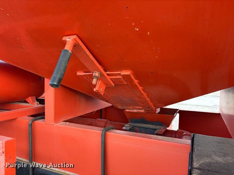 image for item FC2218 2012 International MA025 pothole patcher truck
