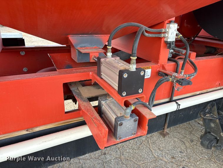 image for item FC2218 2012 International MA025 pothole patcher truck