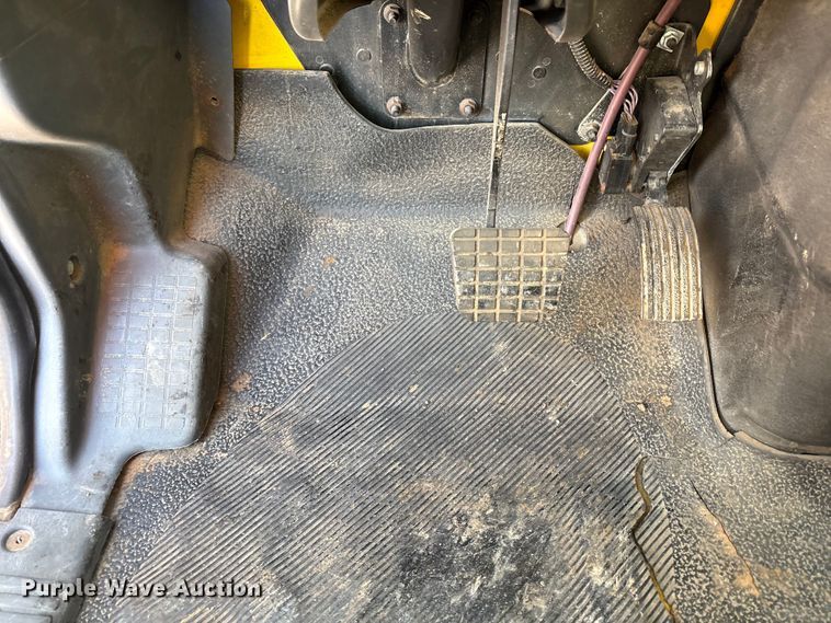 image for item FC2218 2012 International MA025 pothole patcher truck
