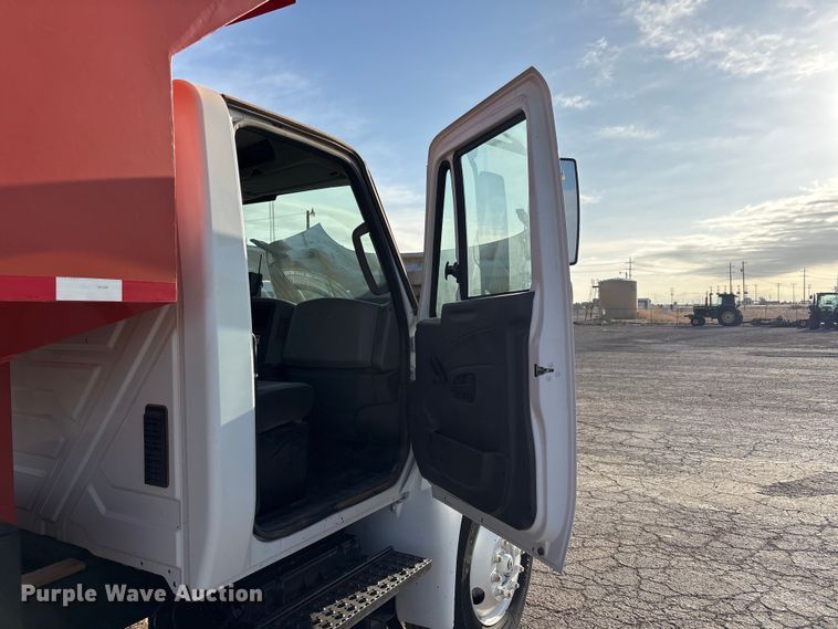 image for item FC2218 2012 International MA025 pothole patcher truck