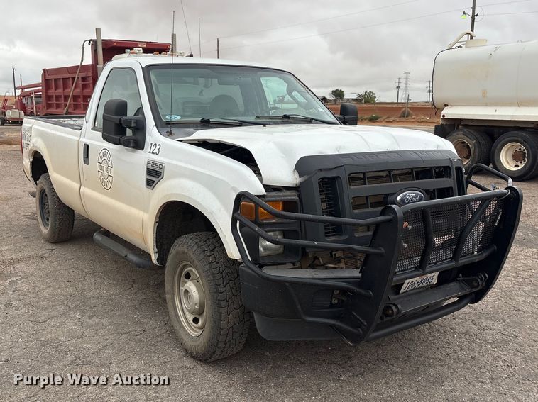 image for item FC2219 2010 Ford F250 Super Duty pickup truck
