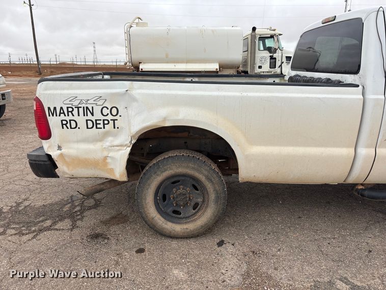 image for item FC2219 2010 Ford F250 Super Duty pickup truck